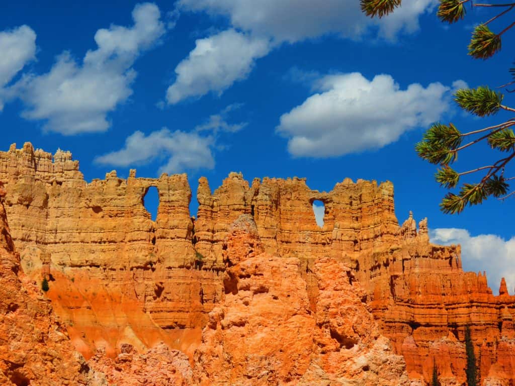 Peek-a-boo loop in Bryce Canyon National Park