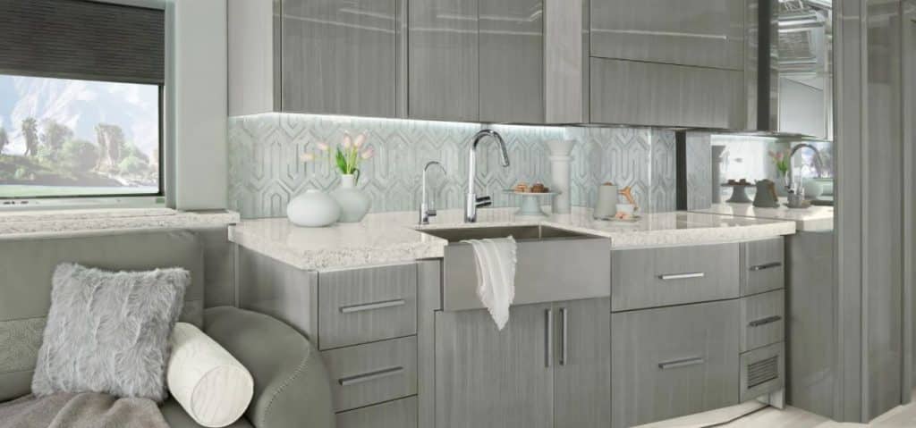 Newmar King Aire Kitchen
