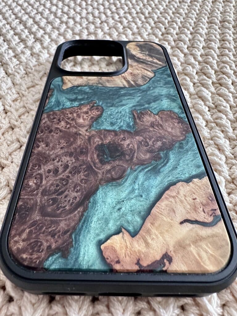 wood Iphone case by carved