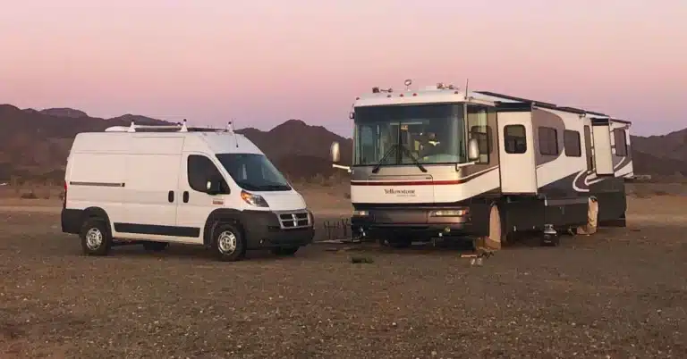 Pros and Cons of RV vs. Van Life: Which is Better?
